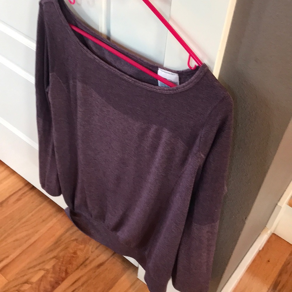 Nike dri-fit top